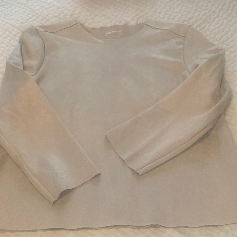 For the Republic, Soft faux suede Beige Long Sleeve top, size Large, so soft!🌸🌸🌸